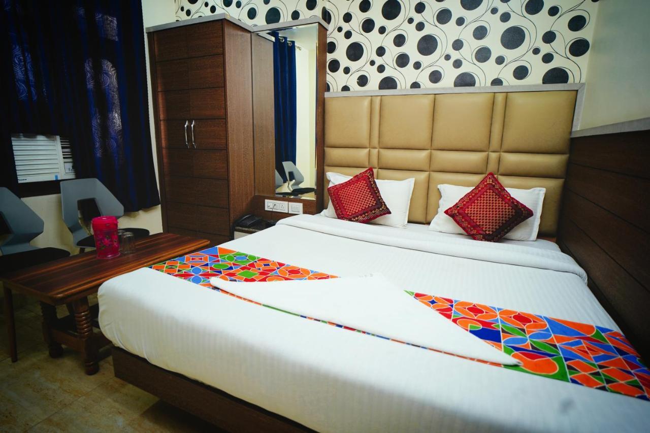 Hotel Delhi Darshan Deluxe-By Rsl Hospitality Új-Delhi Kültér fotó