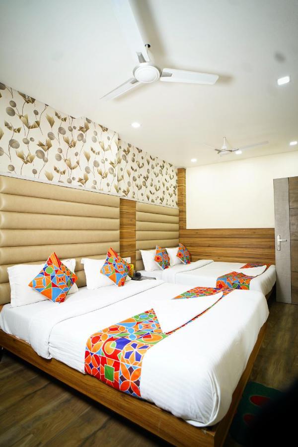 Hotel Delhi Darshan Deluxe-By Rsl Hospitality Új-Delhi Kültér fotó