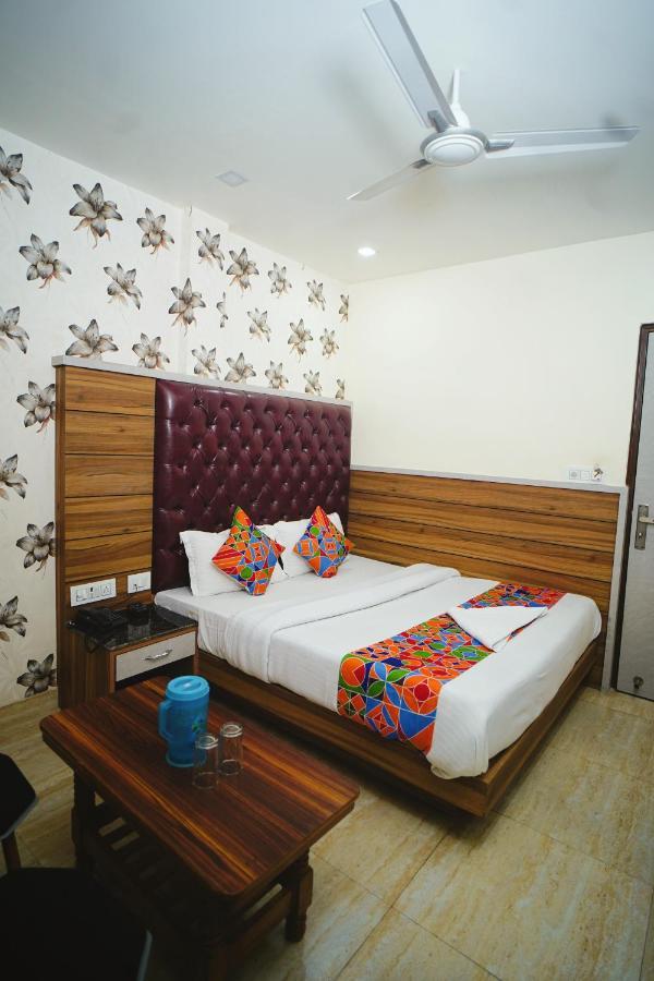 Hotel Delhi Darshan Deluxe-By Rsl Hospitality Új-Delhi Kültér fotó